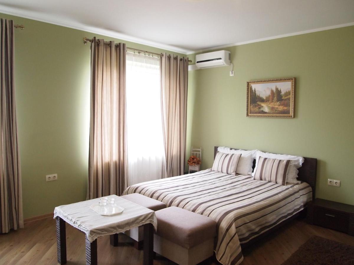 Tulipan Hotel Aquapark Vyshkove Bagian luar foto