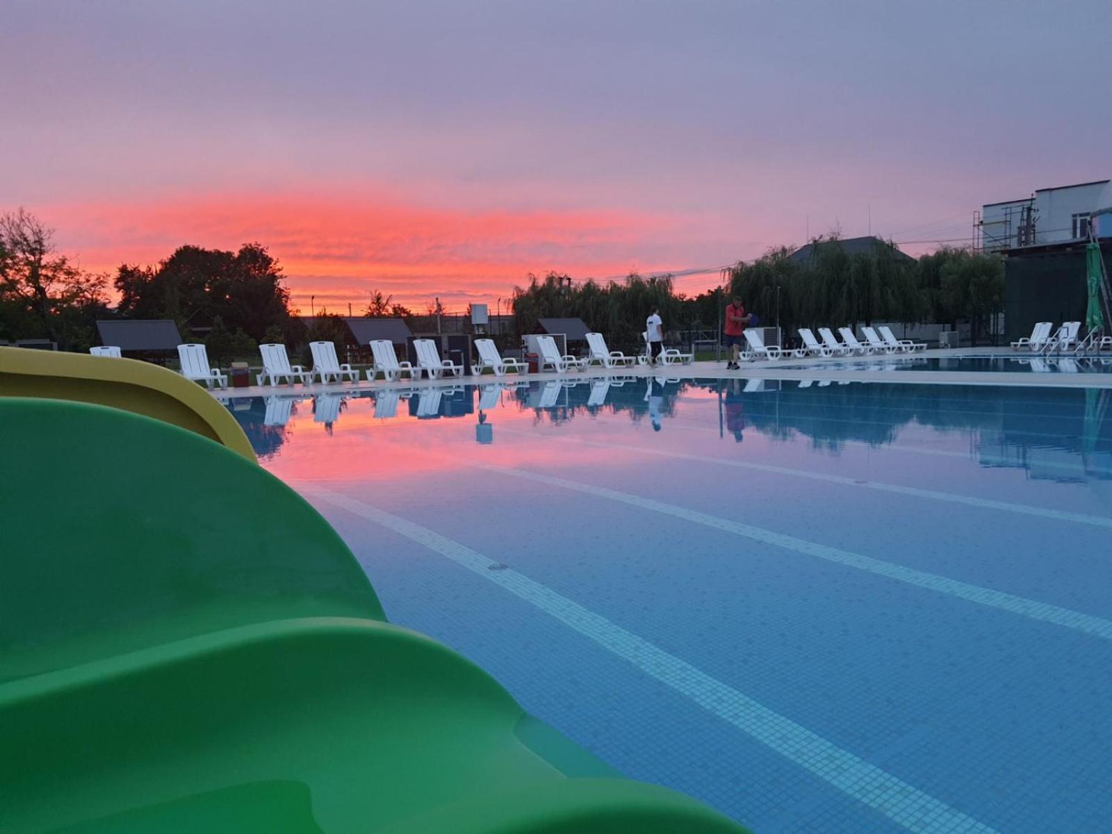 Tulipan Hotel Aquapark Vyshkove Bagian luar foto
